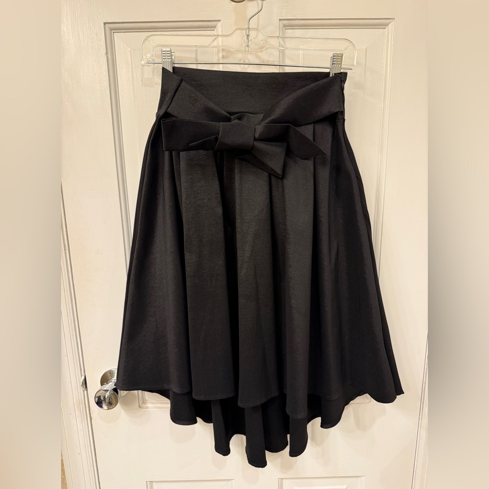 ♣️ NWOT Three Hearts, Size Large Elegant Black Women's High Low Skirt ♣️